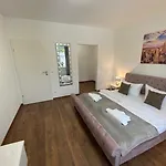 ROYAL OCEAN Ferienhaus mit Sauna, Spielekonsole und Whirlpool