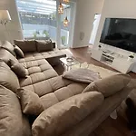 ROYAL OCEAN Ferienhaus mit Sauna, Spielekonsole und Whirlpool