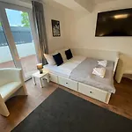 Royal Ocean Mit Sauna, Spielekonsole Und Whirlpool Holiday home Rostock