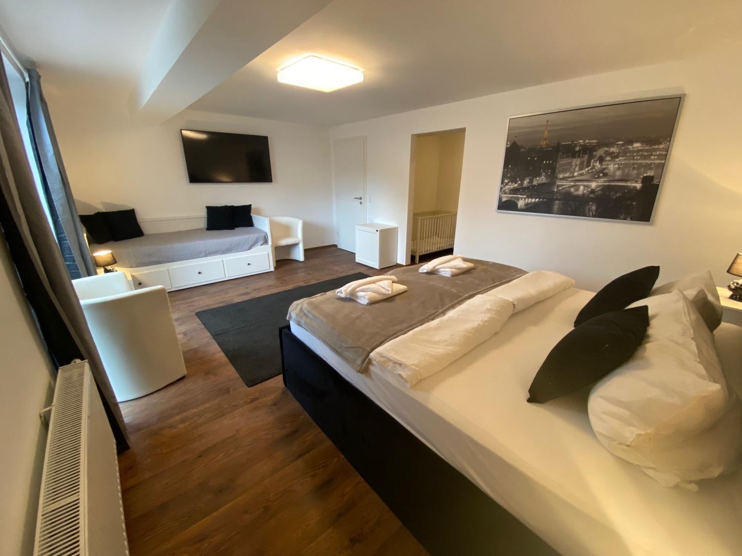 Royal Ocean Mit Sauna, Spielekonsole Und Whirlpool * Rostock